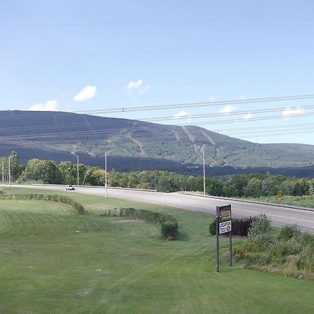 Holiday Villa Resorts At Mont Ste Anne Beaupre Bagian luar foto