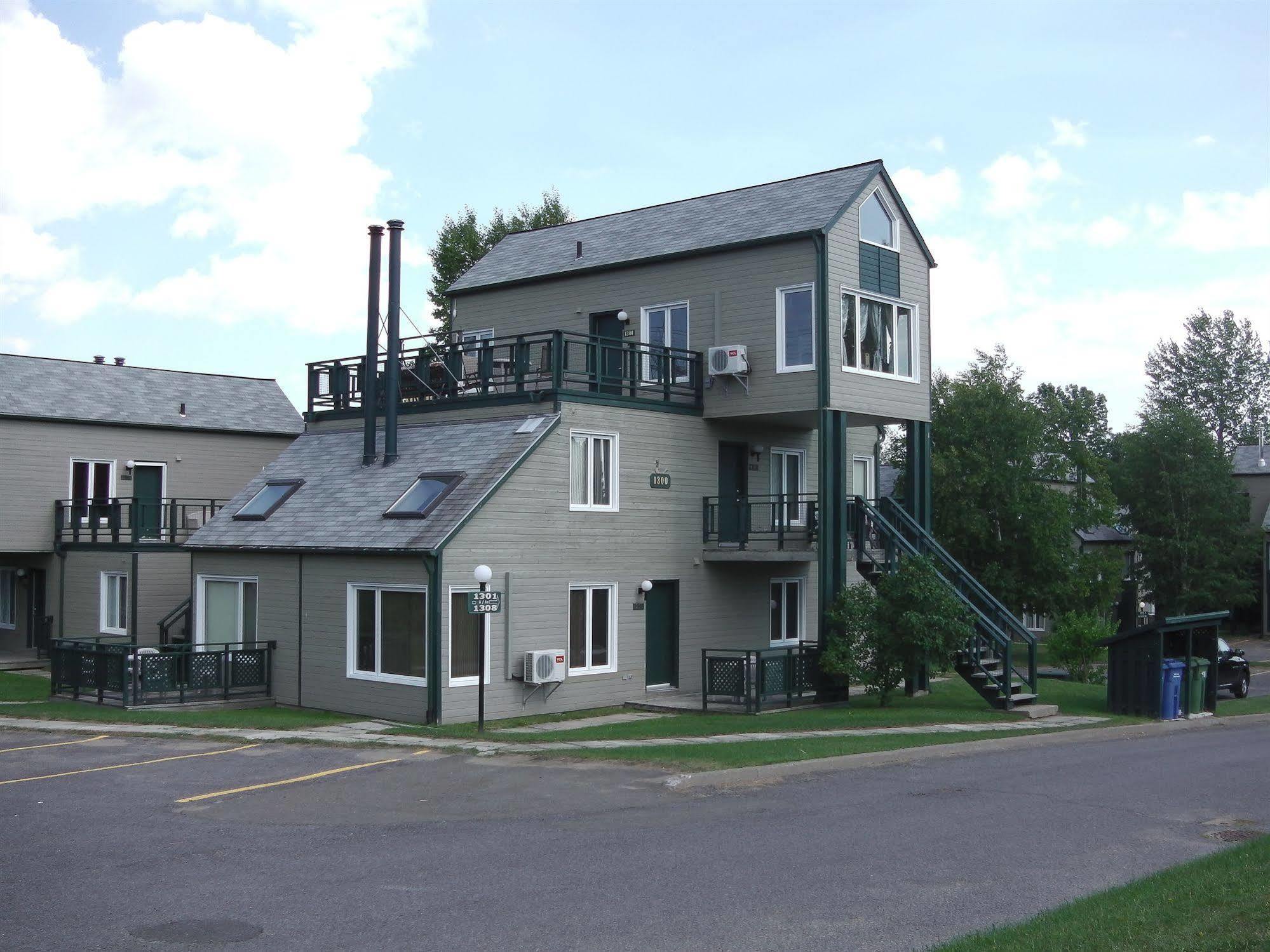 Holiday Villa Resorts At Mont Ste Anne Beaupre Bagian luar foto