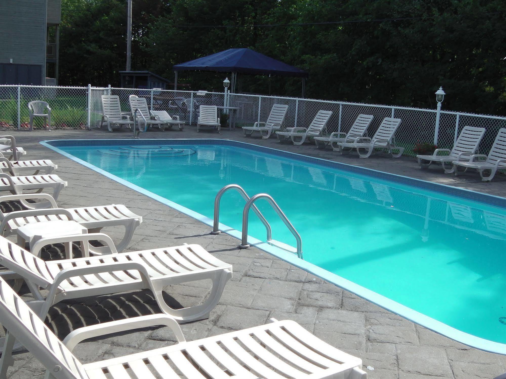 Holiday Villa Resorts At Mont Ste Anne Beaupre Bagian luar foto